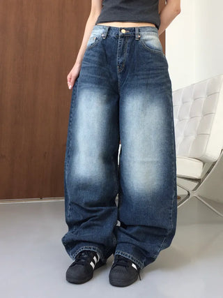 Lao back pocket embroidered washed denim pants