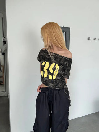 Y2K off-shoulder camouflage t-shirt