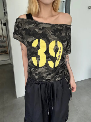 Y2K off-shoulder camouflage t-shirt