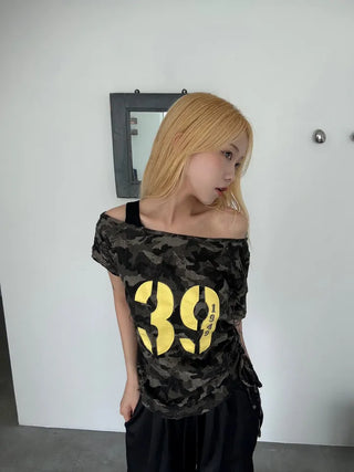 Y2K off-shoulder camouflage t-shirt