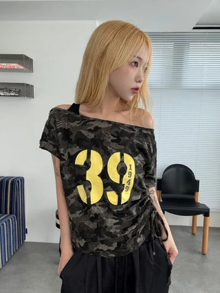 Y2K off-shoulder camouflage t-shirt