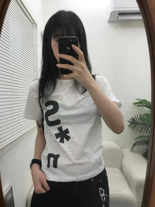 Effortless Chic Dot Kitsch Lettering T-shirt