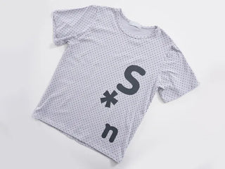 Effortless Chic Dot Kitsch Lettering T-shirt