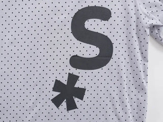 Effortless Chic Dot Kitsch Lettering T-shirt