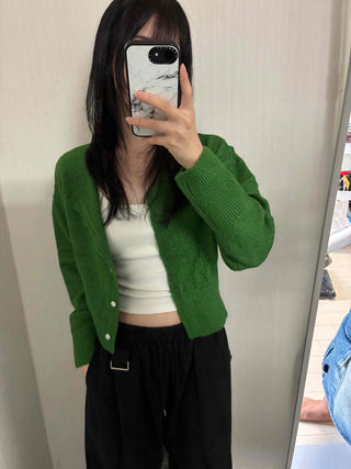 Soft Loose-Fit Knit Cardigan for Transitional Season
