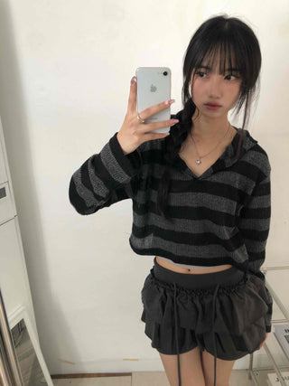 Simple Striped V-Neck Crop Hoodie