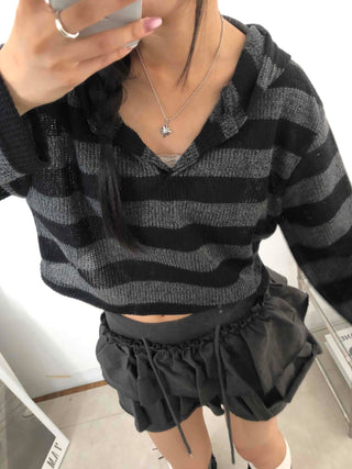Simple Striped V-Neck Crop Hoodie