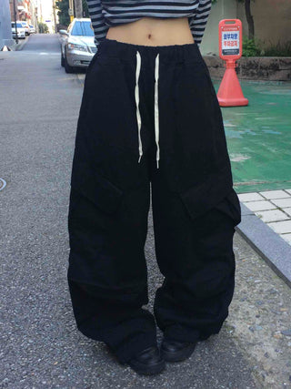 Diagonal Balloon Fit Wide Cargo Long Pants