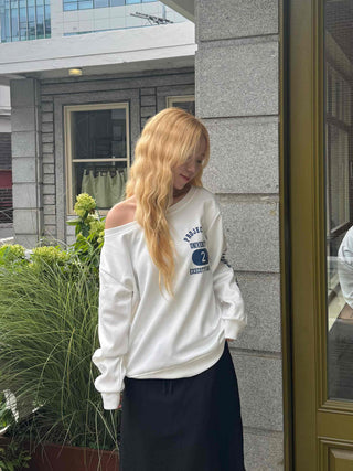 Simple Trendy Number Two Off-Shoulder Sweatshirt