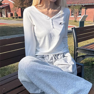 Camilla Button V-Neck Two-Way Long Sleeve Tee Basic Inner Tee Daily Look Transitional Season