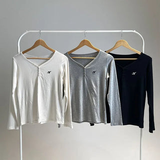 Camilla Button V-Neck Two-Way Long Sleeve Tee Basic Inner Tee Daily Look Transitional Season