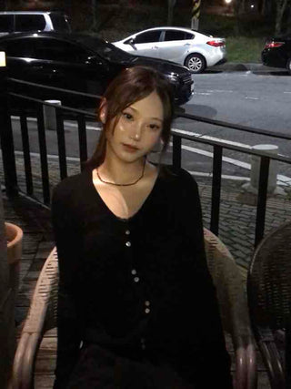 Plain Cotton Cardigan for Date Look