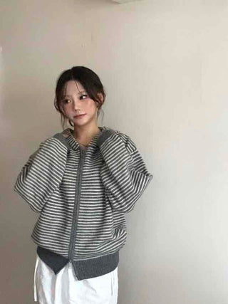Effortless Chic Striped Zip-Up Knit Hoodie