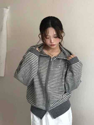 Effortless Chic Striped Zip-Up Knit Hoodie