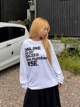 Antique Sleeve Lettering Long Sleeve T-shirt