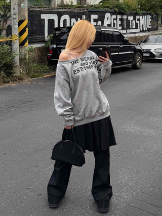Comfort Asymmetrical Lettering Off-Shoulder Sweatshirt