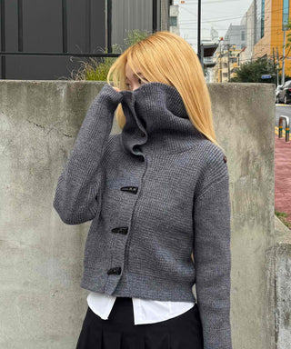 Minimal Off-Shoulder Plain Knit Cardigan