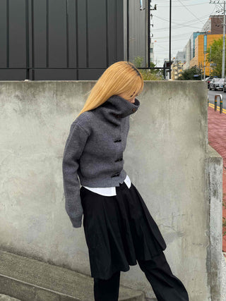 Minimal Off-Shoulder Plain Knit Cardigan