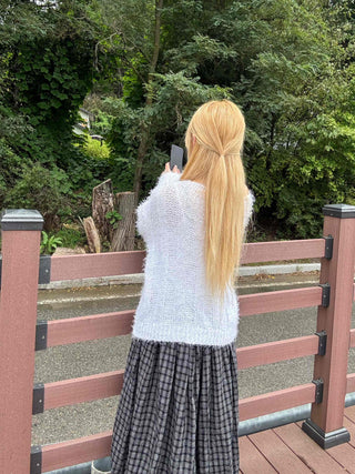 Basic Feather Off-Shoulder Knit