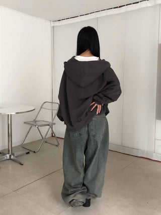 Minimal Studded Basic Zip-up Hoodie