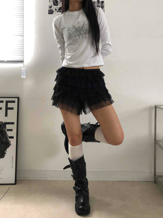 Lace frill tiered cake shorts