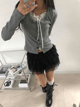 Lace frill tiered cake shorts