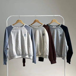 Ellie Crop Raglan Sweatshirt Color-block detail daily look, essential school uniform item, lettering sweatshirt