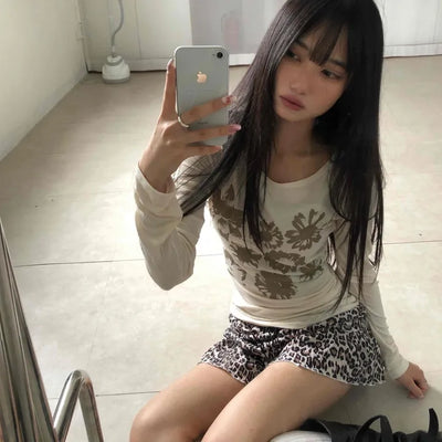 Loose Flower Round Neck Long Sleeve T-shirt
