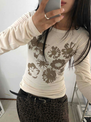 Loose Flower Round Neck Long Sleeve T-shirt