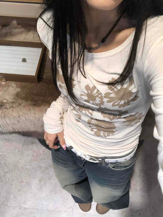 Loose Flower Round Neck Long Sleeve T-shirt