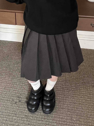 Classic Pleated Tennis Midi Skirt