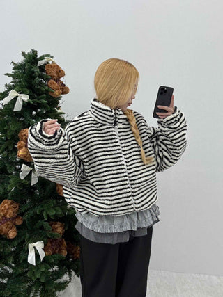 Zebra Stripe Oversized Boa Fleece Zip-up