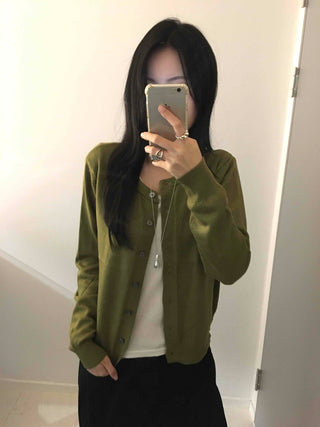 Soft Snap Button Loose Fit Cable Knit Cardigan