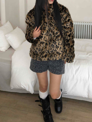 Leopard pattern oversized fur zip-up jumper