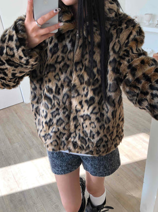 Leopard pattern oversized fur zip-up jumper
