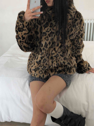 Leopard pattern oversized fur zip-up jumper