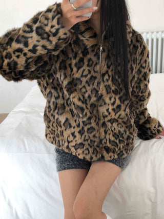 Leopard pattern oversized fur zip-up jumper