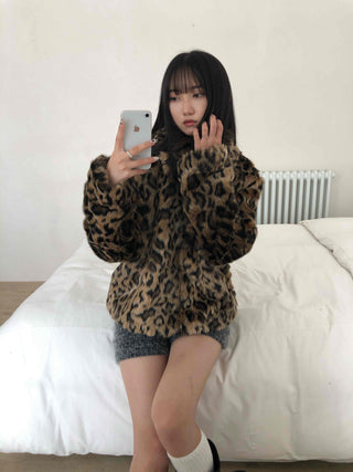 Leopard pattern oversized fur zip-up jumper