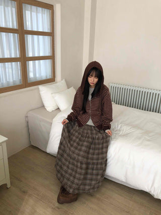 Vintage Campus Check Tiered Elastic Maxi Skirt