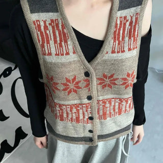 Vintage Nordic pattern knit cropped vest