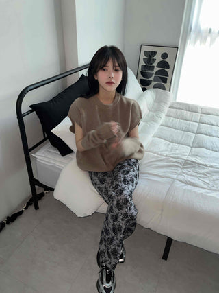 Rose Pattern Semi-Wide Elastic Waist Straight Pants