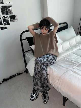 Rose Pattern Semi-Wide Elastic Waist Straight Pants