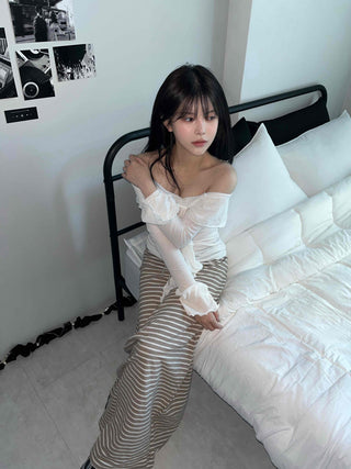 Off-shoulder Ruffle Frill Chiffon Wave Slim Fit Blouse