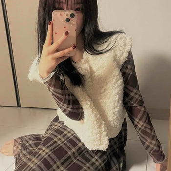 Soft Fleece V-Neck Slim Fit Knit Vest