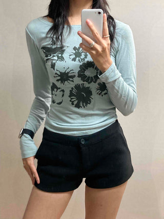 Margaret Flower Shirred Round Slim Long Sleeve Tee