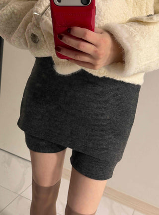 Side Slit Eyelet Slim Fit Knit Shorts