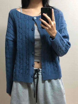 Shoulder Slit Cable Knit Crop Cardigan