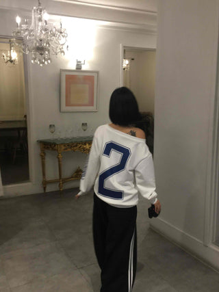 Classic Side Lettering Slide One-Shoulder Sweatshirt