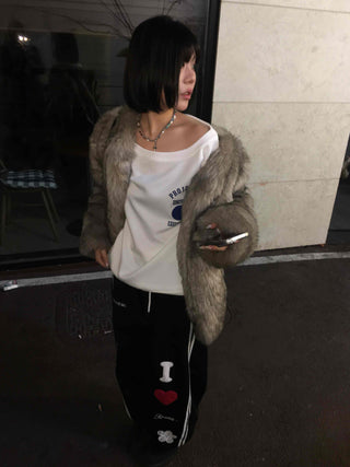 Classic Side Lettering Slide One-Shoulder Sweatshirt