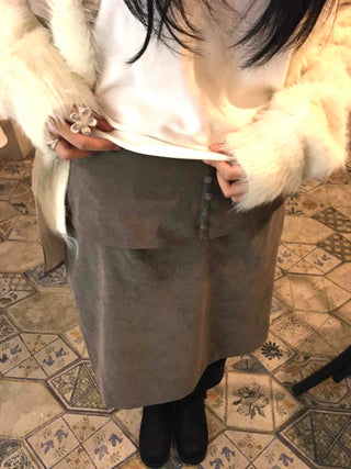 Loose-fit H-line Midi Skirt with Back Banding Pocket